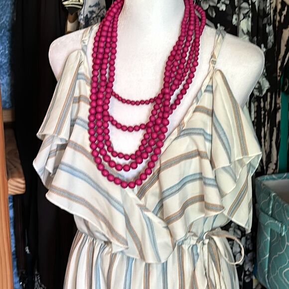 N1. Lisa E Multilayer Fuchsia Pink  Five Graduated Beaded Gold tone Necklace - Picture 4 of 4